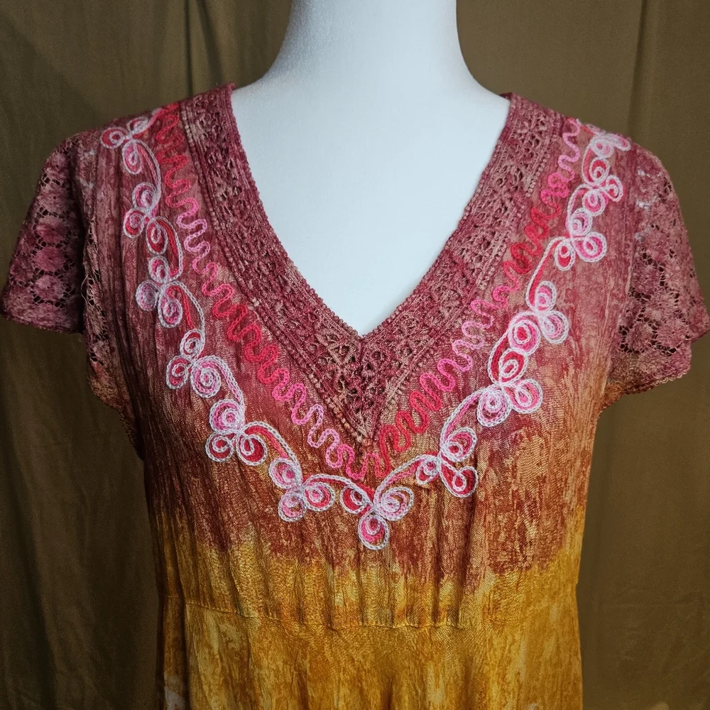 NWT Shoreline Boho Tie-dye Embroidery V-neck Dress with Lace Sleeves - Picture 3 of 12